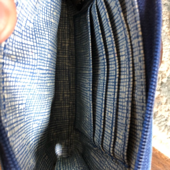 Fossil Bag and Wallet - Picture 4 of 4